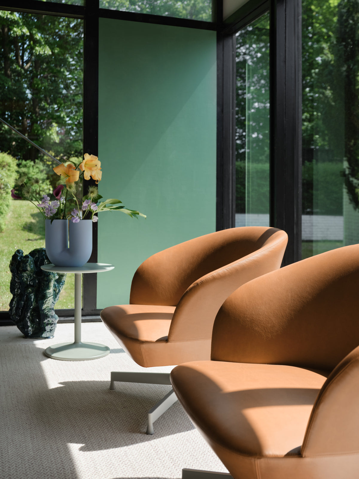 Oslo Lounge Chair Swivel Base by Muuto