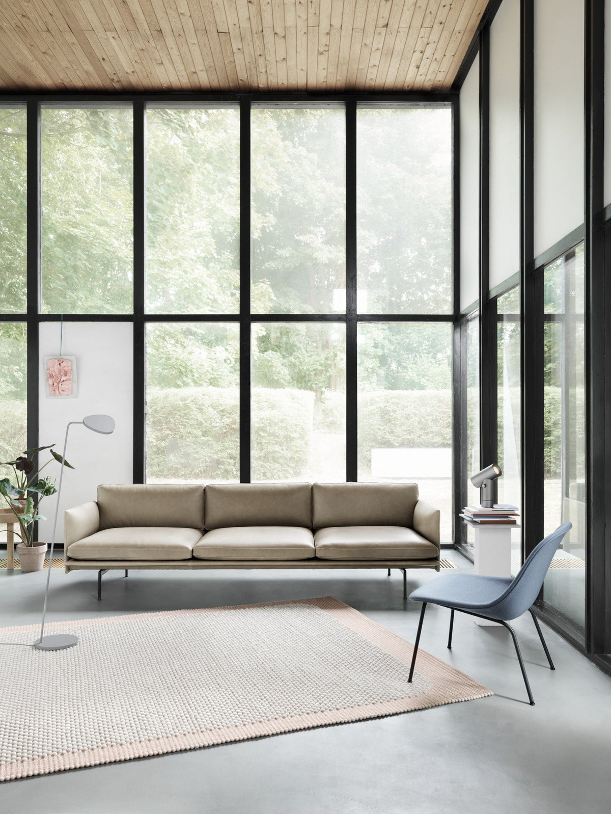 Outline Sofa - 3 1/2 Seater by Muuto