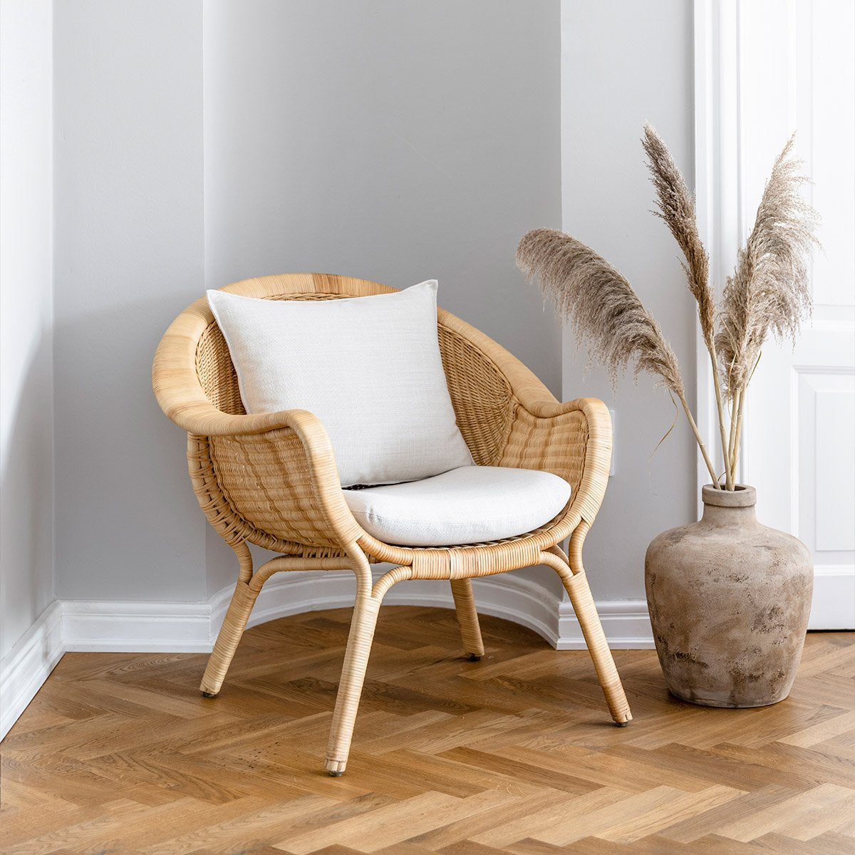 Madame Lounge Chair by Sika