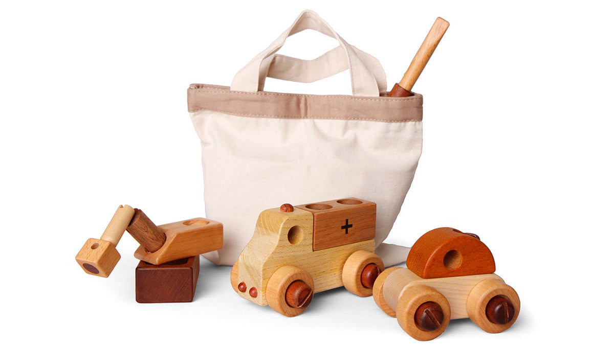 Wooden Cars with Tool Kit by Beyond123