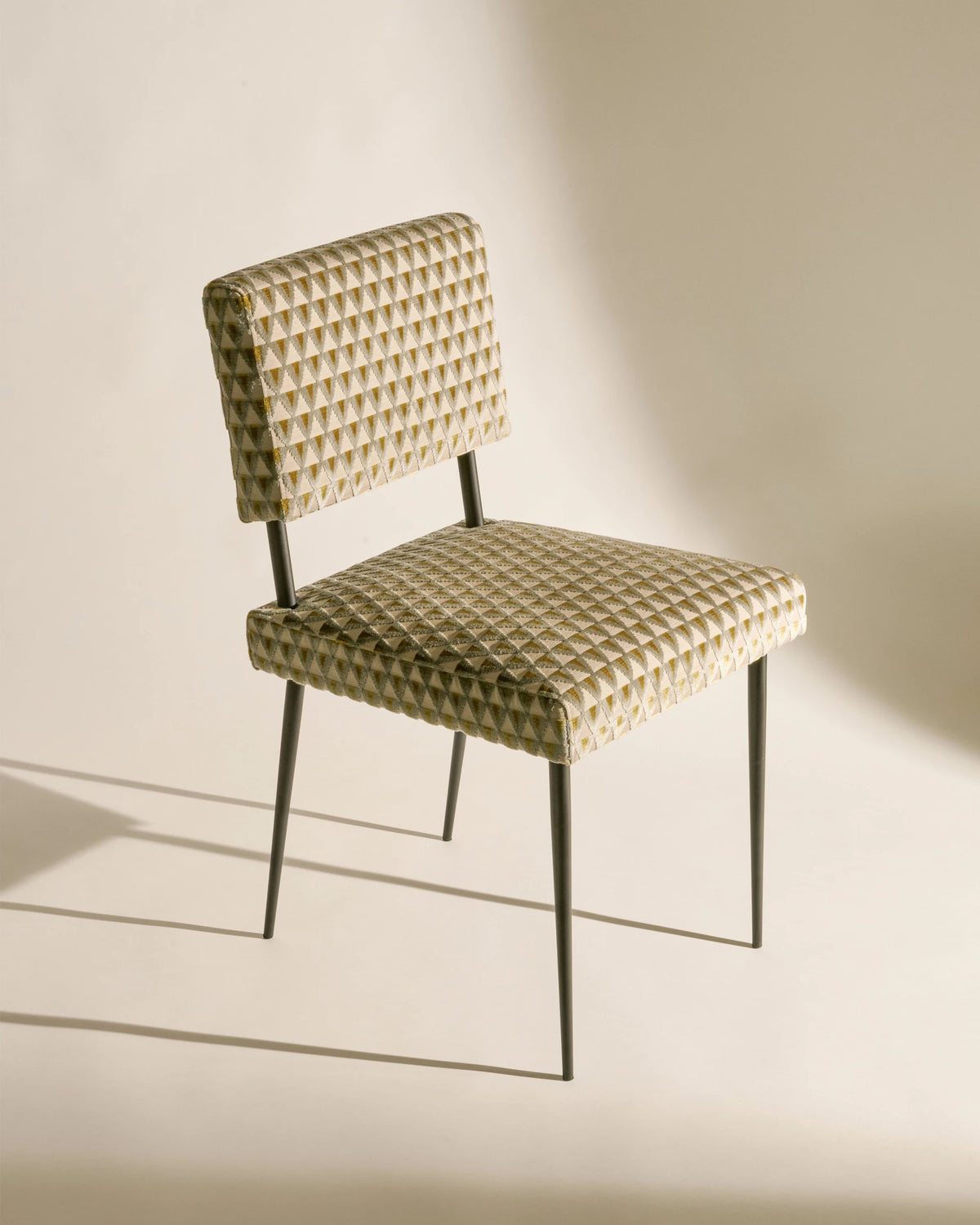 M-Chair Dining Chair by Gubi