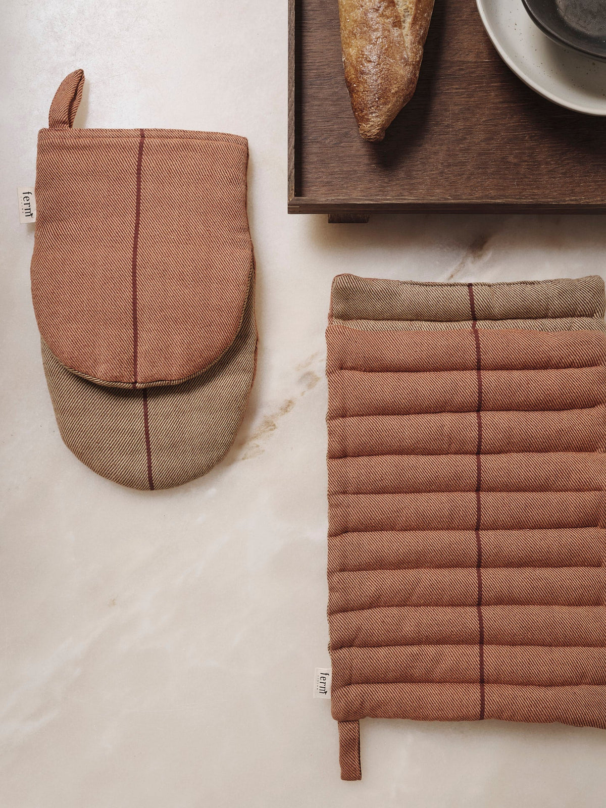 Ito Oven Mitt by Ferm Living