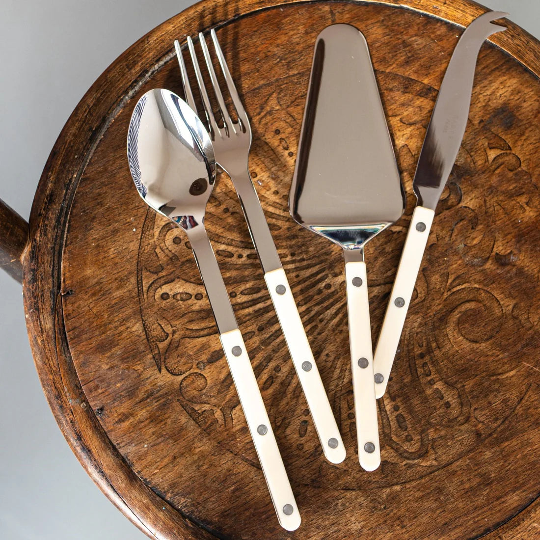 Set of 4 Bistrot must-have serving pieces by Sabre