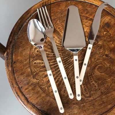 Set of 4 Bistrot must-have serving pieces by Sabre