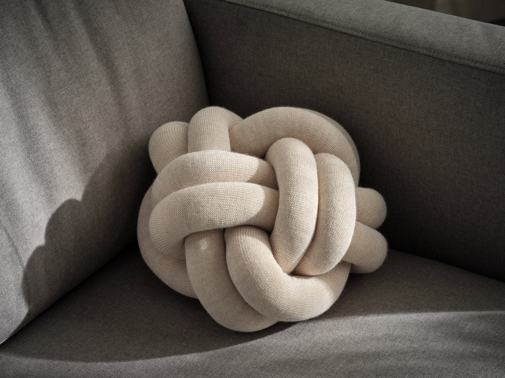 Knot Cushion ホワイト/グレー Knot Cushion by Design House Stockholm — The Modern Shop