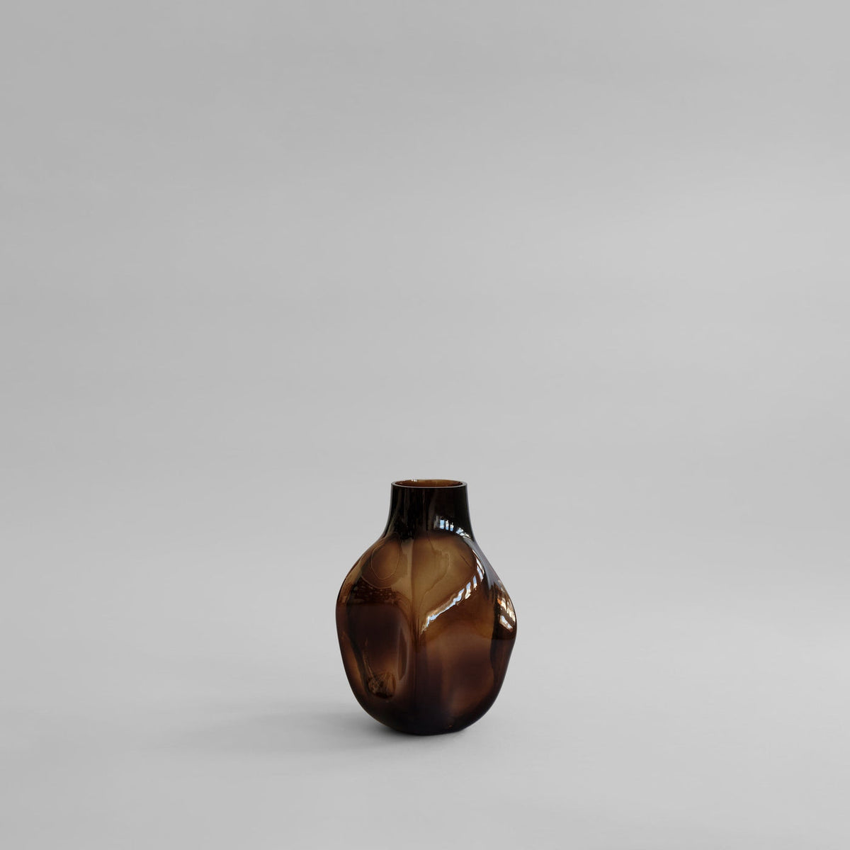Bakku Vase, Medio - Smoked Forest by 101 Copenhagen