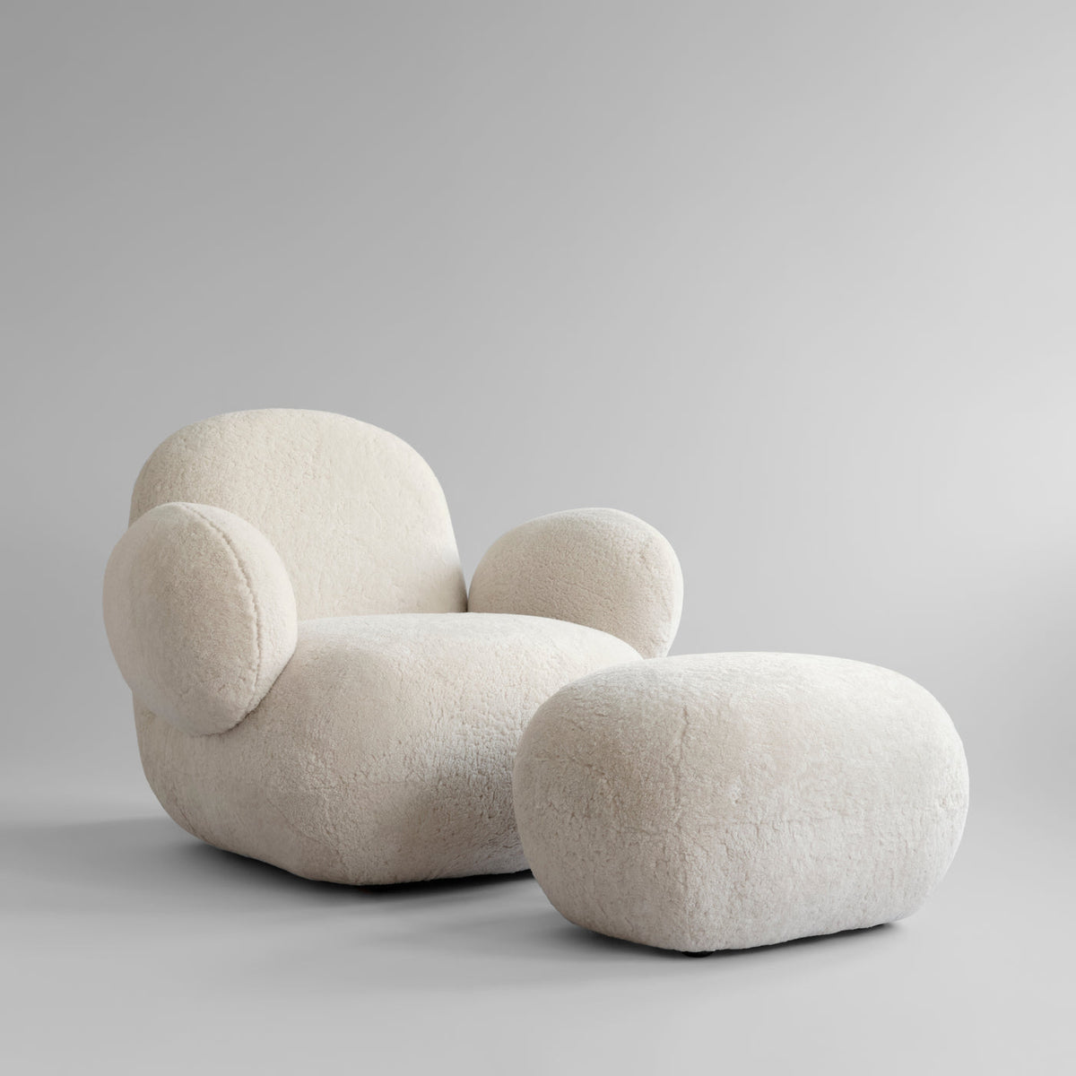 Toe Ottoman - Sandshell Sheepskin by 101 Copenhagen