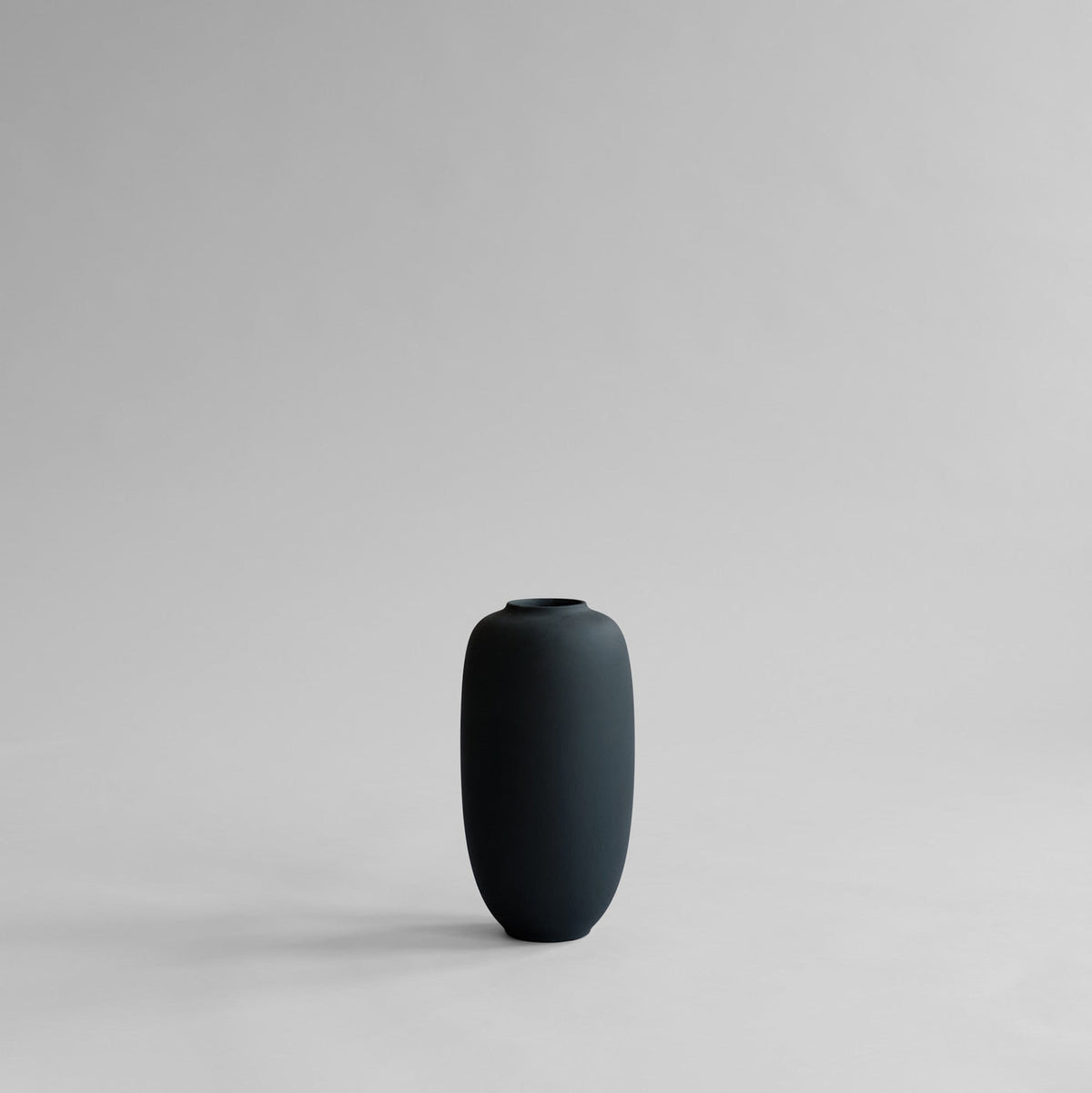 Sunao Vase Slim, Mini - Black by 101 Copenhagen