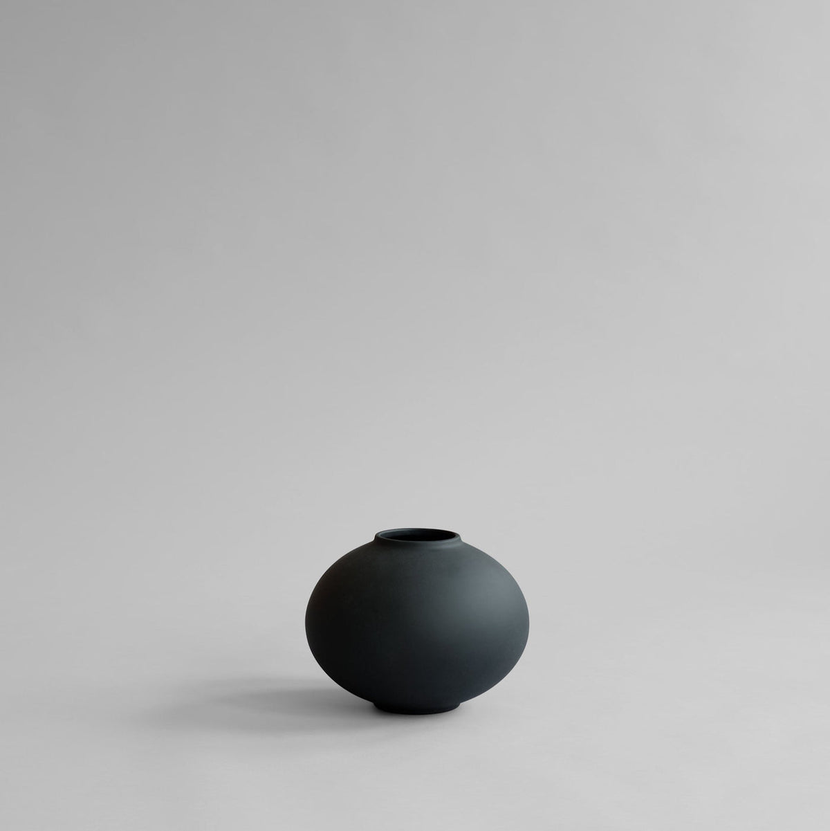 Sunao Vase Fat, Mini - Black by 101 Copenhagen