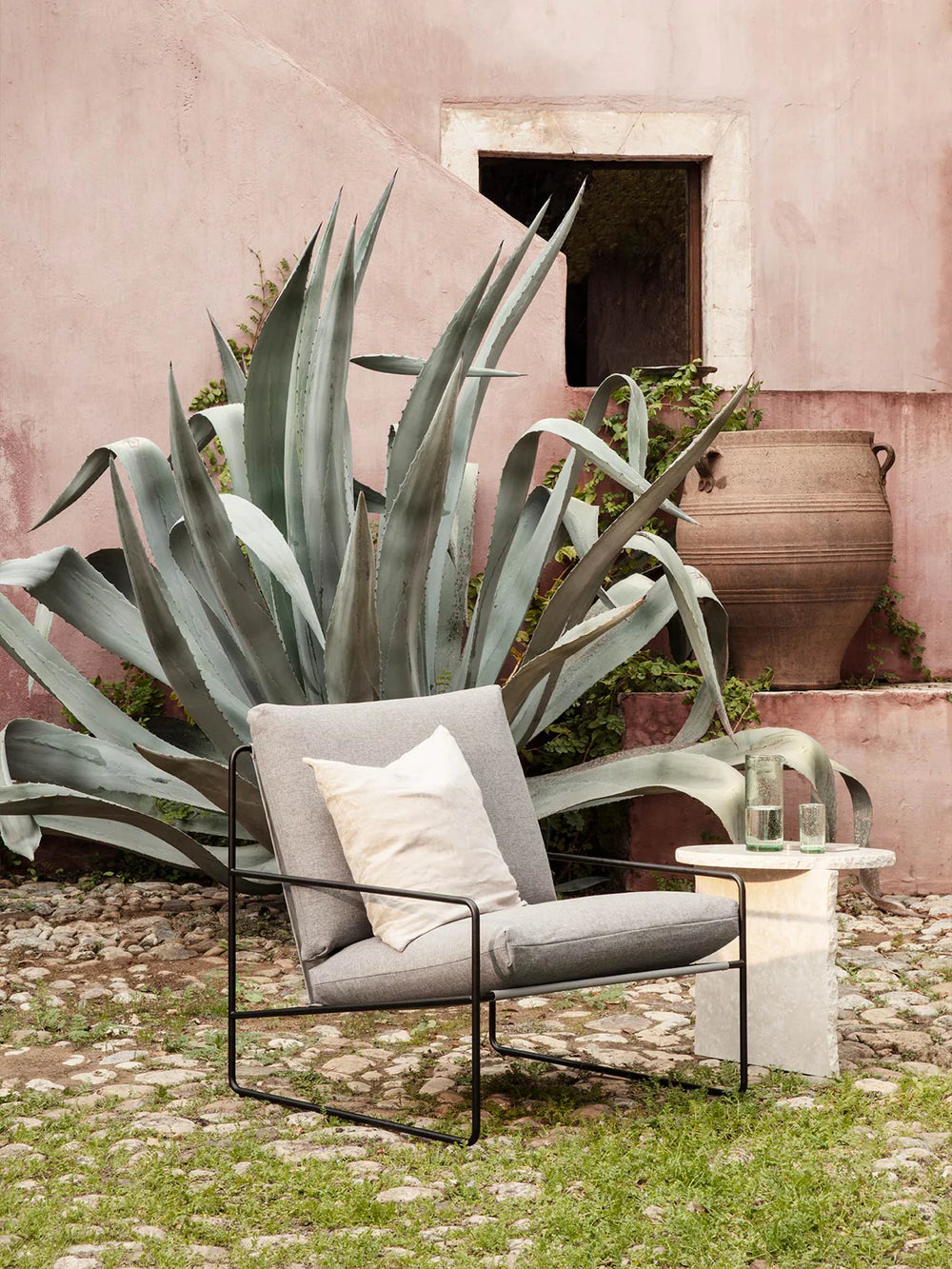 Desert 1-Seater - Black by Ferm Living