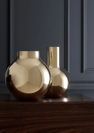 Boule Vase by Skulltuna