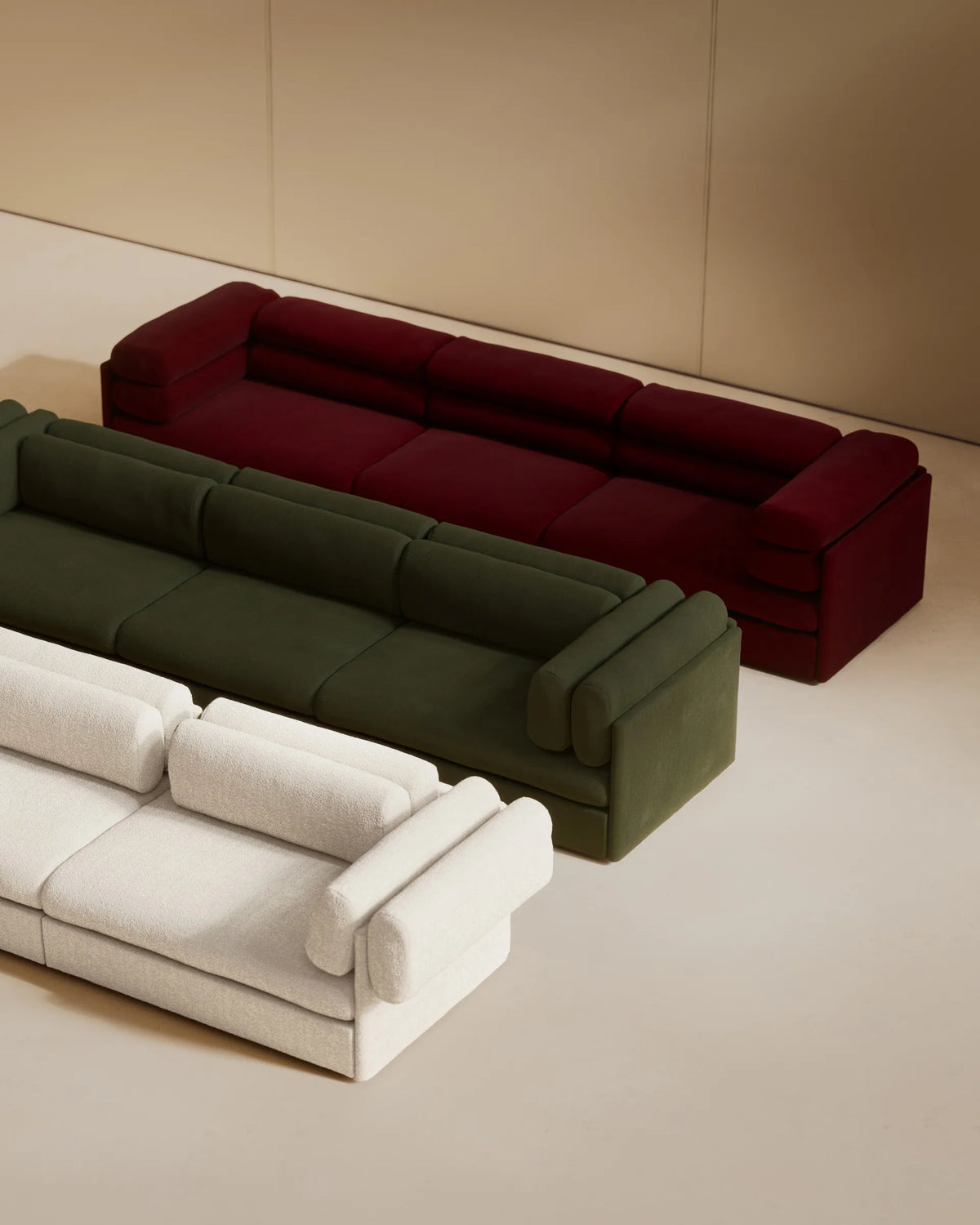 Elogio Sofa by Gubi