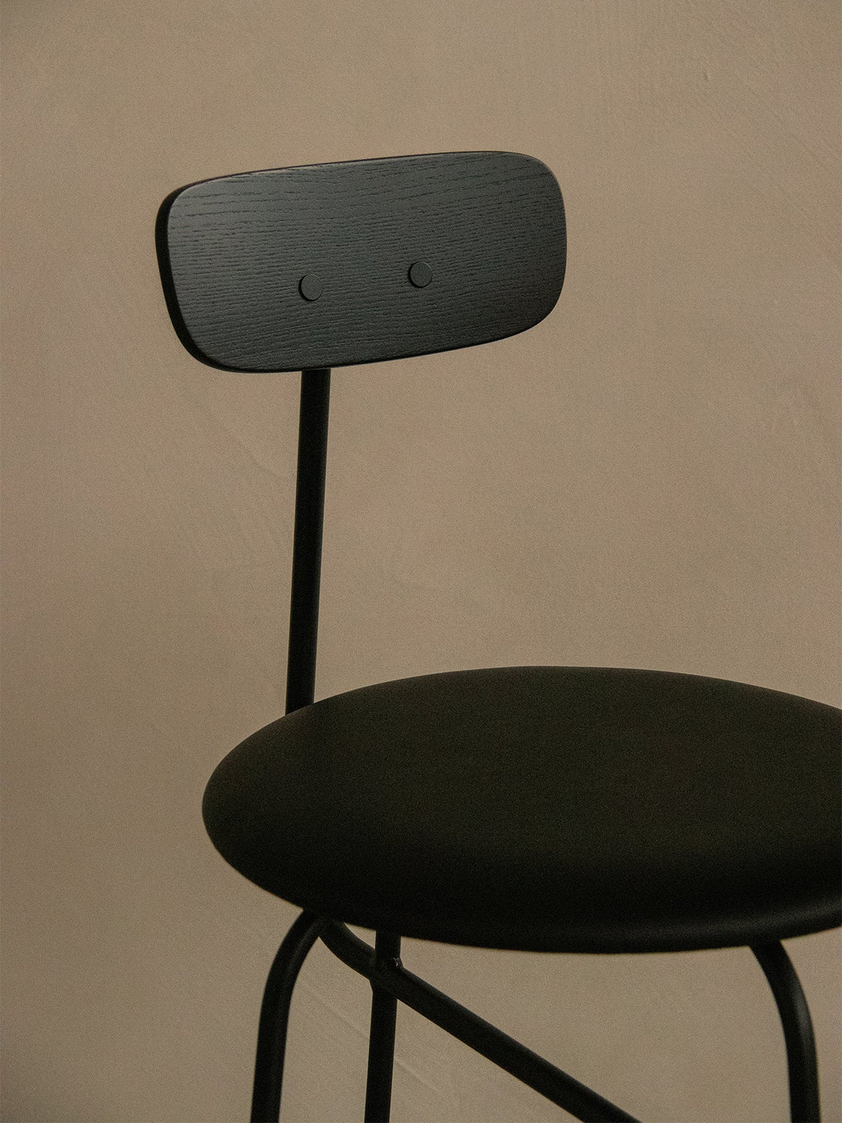 Chaise de bar et de comptoir Afteroom par Audo Copenhagen