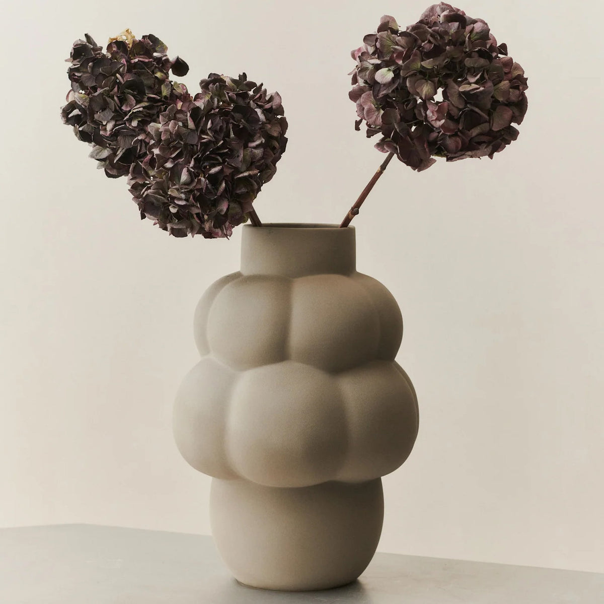 Balloon Vase 04 Sanded Grey by Louise-Roe