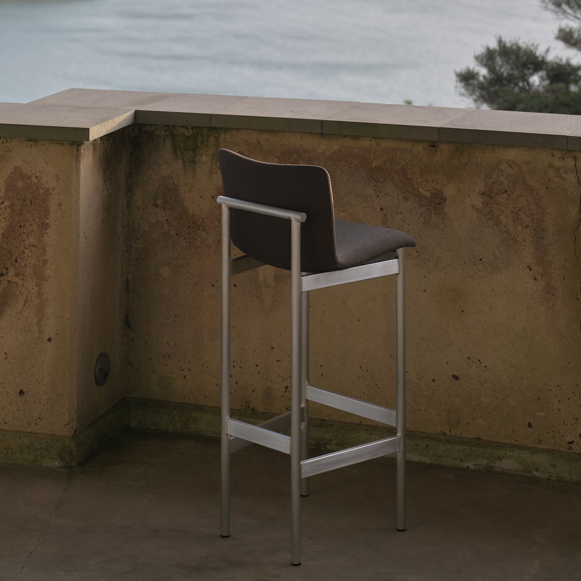 Chaise pivotante Jiro - Rembourrée par Resident