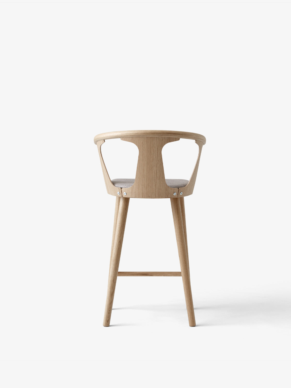 In Between SK8 by &Tradition