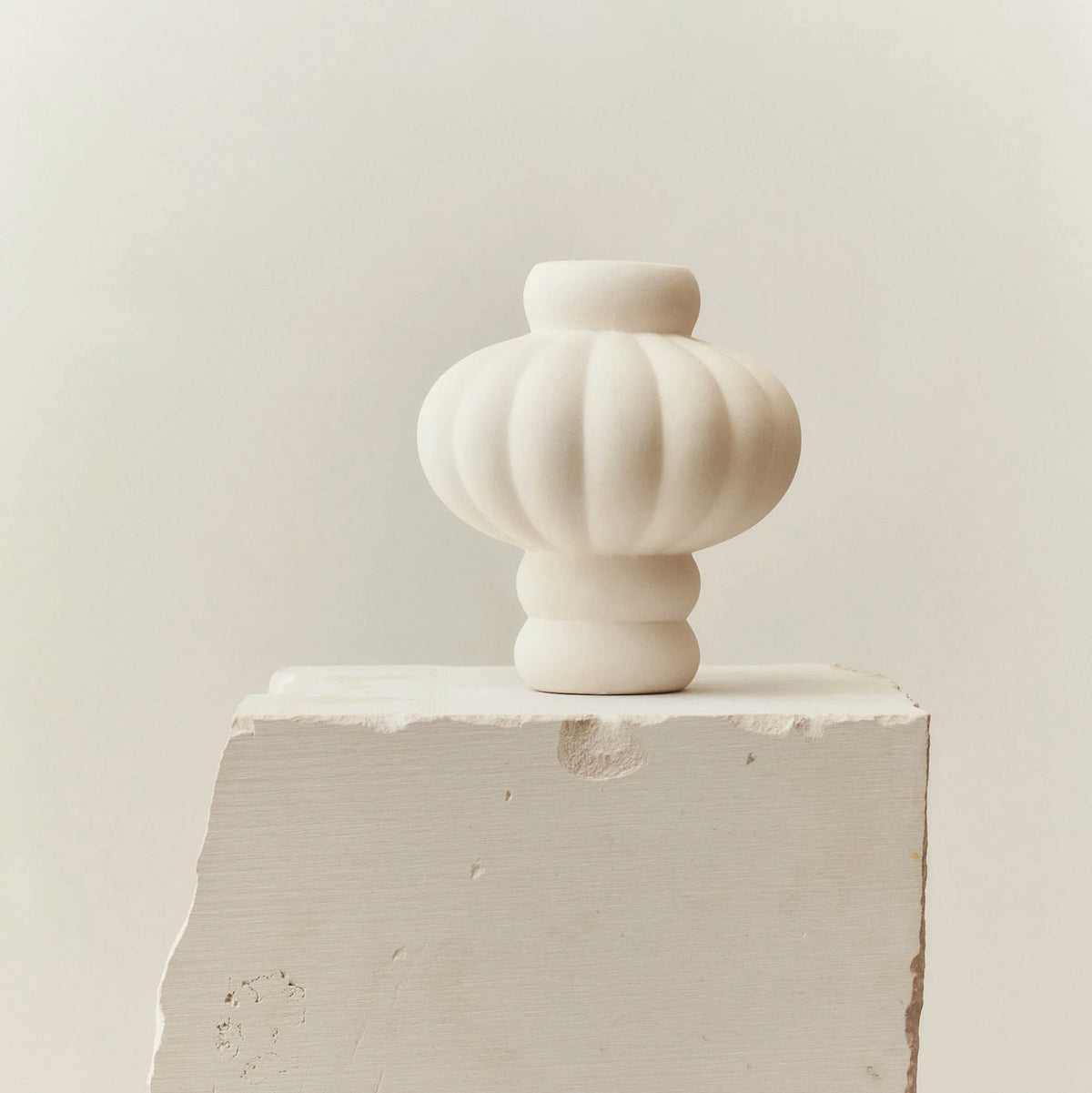 Balloon Vase 02 Raw White by Louise-Roe