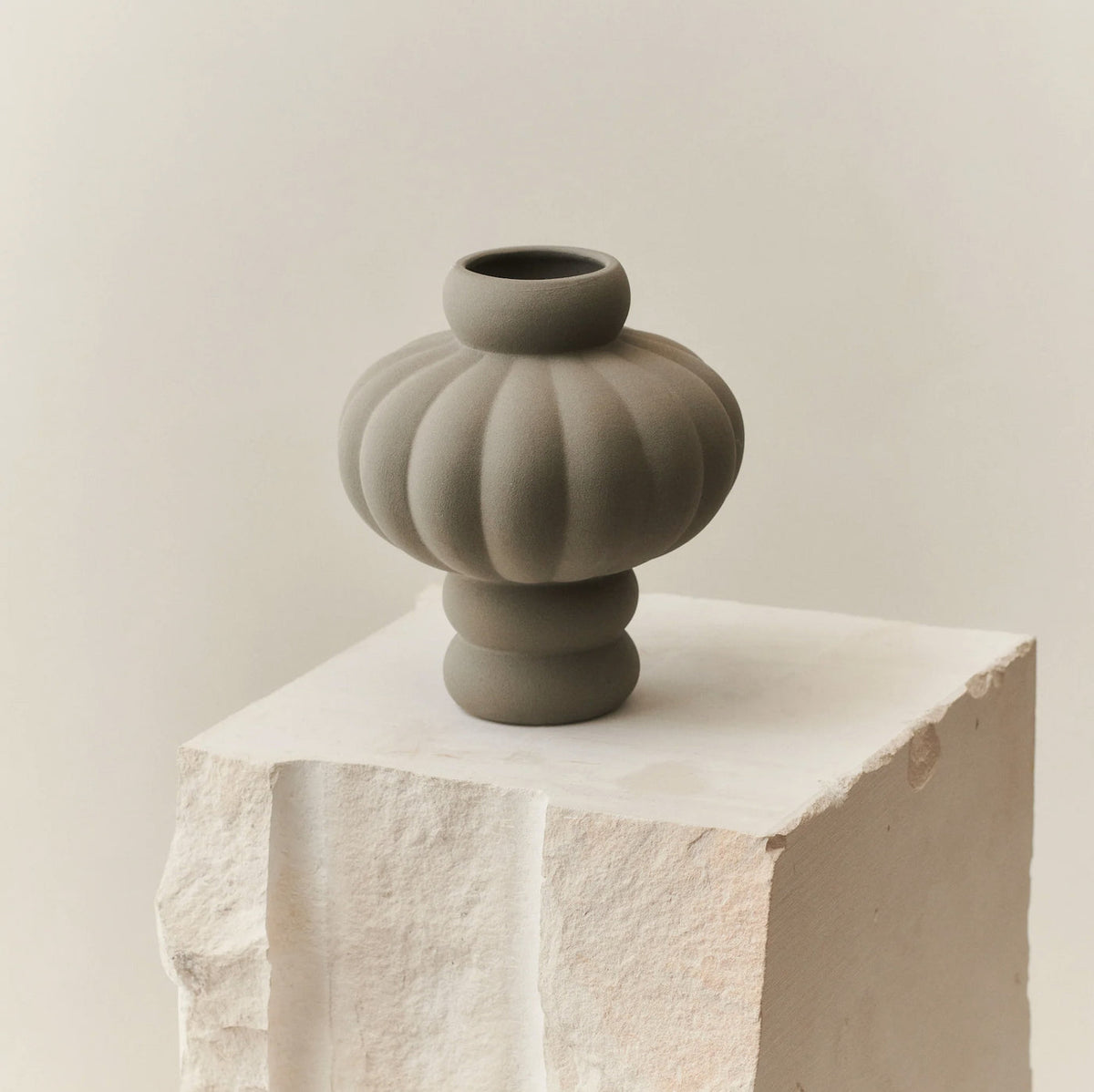 Balloon Vase 02 Sanded Grey by Louise-Roe