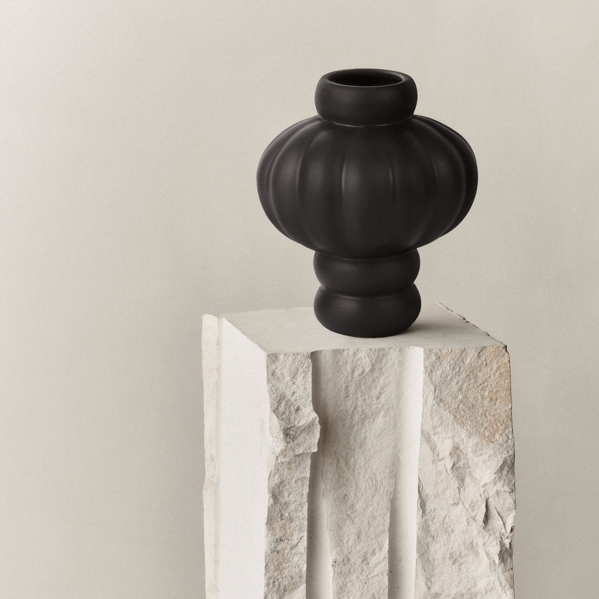 Balloon Vase 08 Ink Black by Louise-Roe