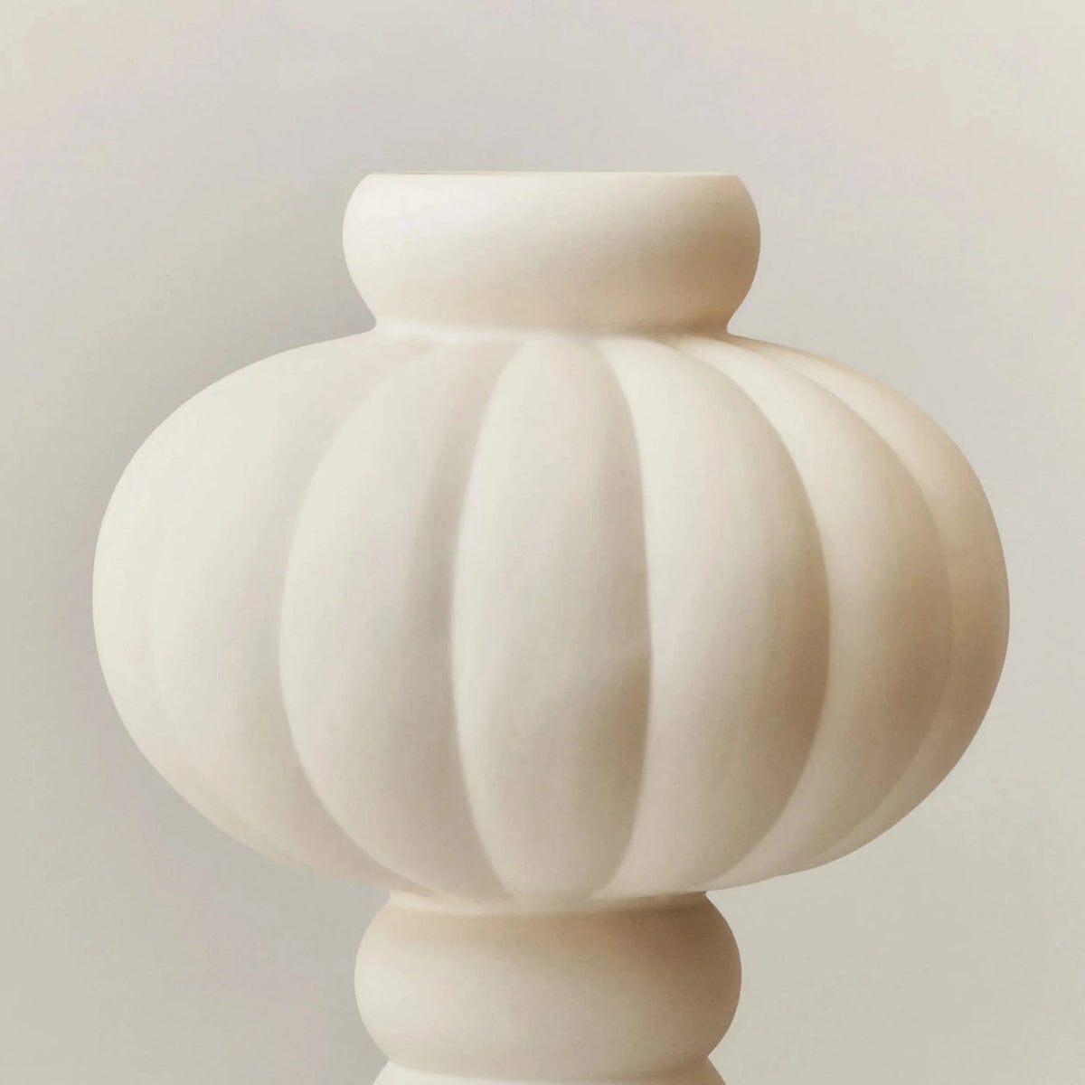 Balloon Vase 02 Raw White by Louise-Roe
