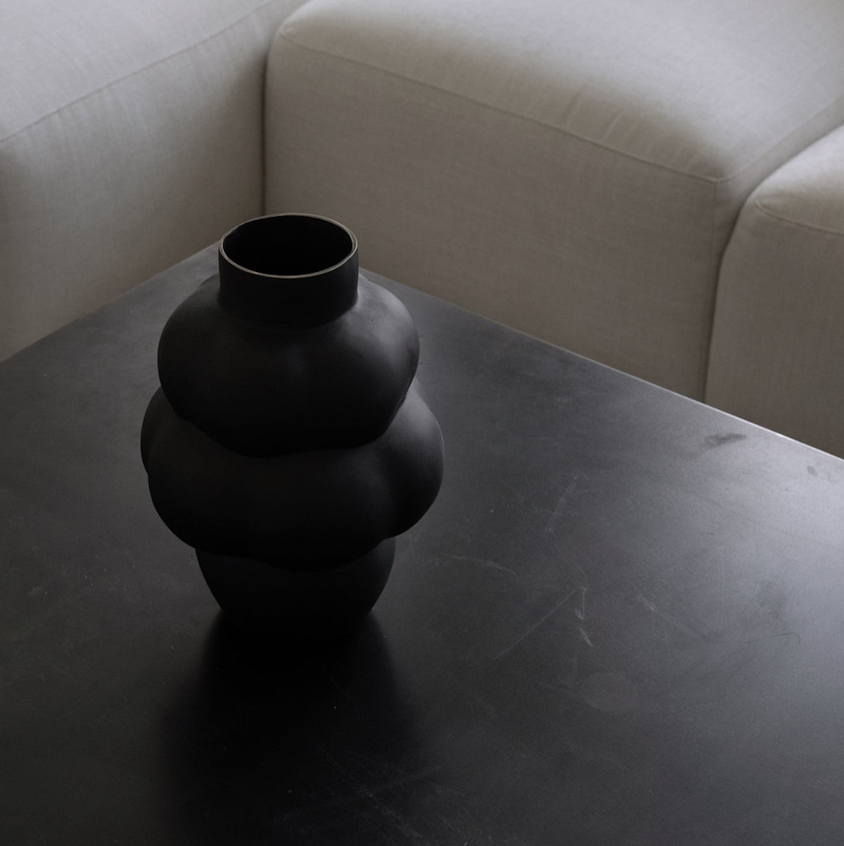 Balloon Vase 04 Ink Black by Louise-Roe