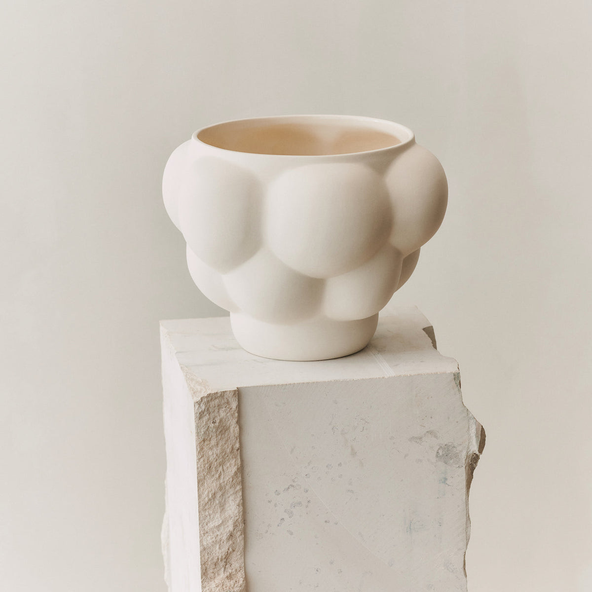 Balloon Bowl 05 Raw White by Louise-Roe