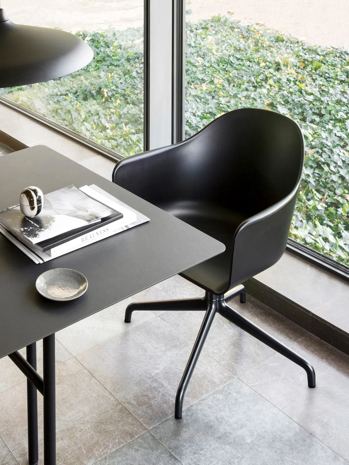 Fauteuil Harbor - Piétement Étoile Chromé par Menu