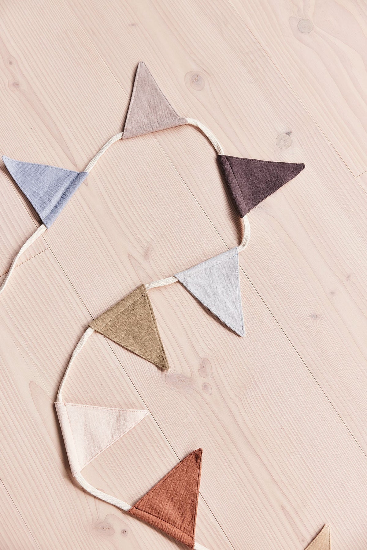 Moni Muslin Garland by OYOY MINI