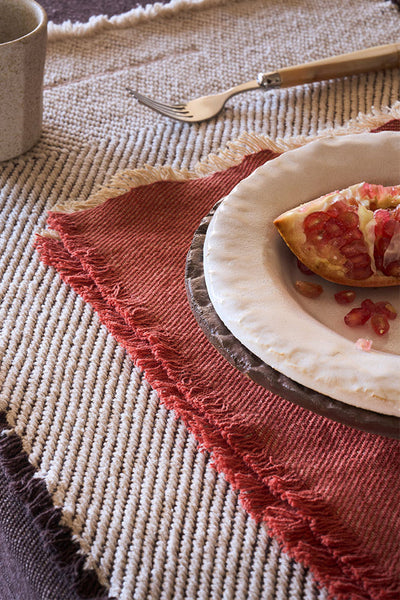 Vertical Napkins - Set of 4 by Lorena Canals