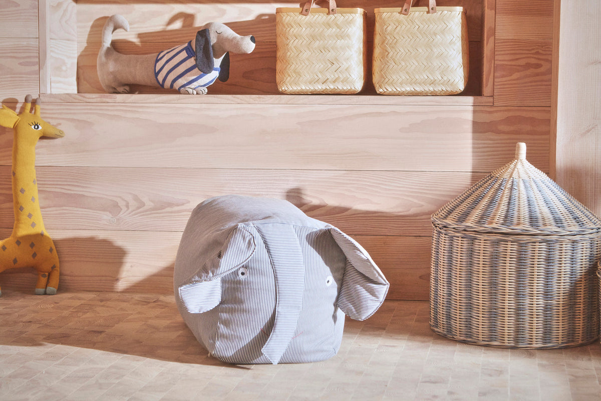 Erik Elephant - Ride on Beanbag by OYOY MINI