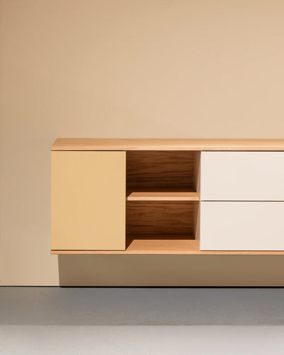 Natural oak landscape wall cabinet by Pastoe with storage compartments, measuring 257 cm in length, designed for modern interiors.