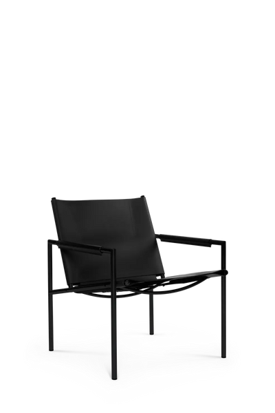 Black leather SZ02 armchair by Pastoe with a sleek black frame, designed for comfortable seating and modern style.