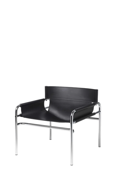 Leather SZ14 Armchair by Pastoe featuring a modern design and plush seating with wooden legs.