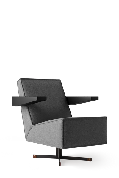 Pastoe Press Room Chair showing sleek wooden frame and cushioned seat, designed for comfortable seating in modern office spaces.