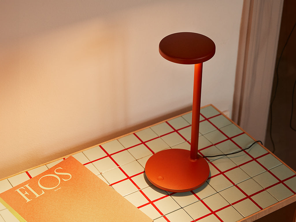 Lampe de table oblique de Flos
