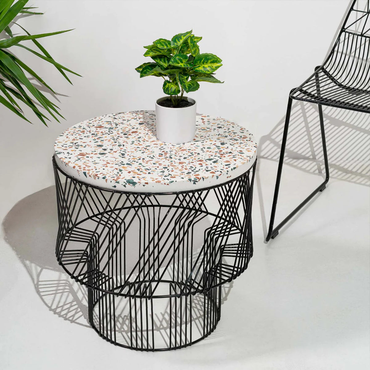 Table en Terrazzo par Bend (Fabriquée aux États-Unis)
