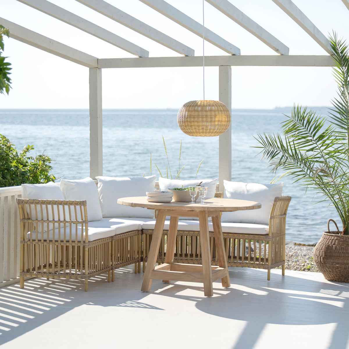 Meghan Center Module by Sika