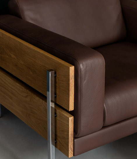 Forum Armchair by Case