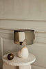 Table sculpturale minérale par Ferm Living