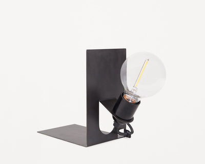 Lampe de bibliothèque AML par Frama
