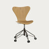 Série 7 3117 par Fritz Hansen