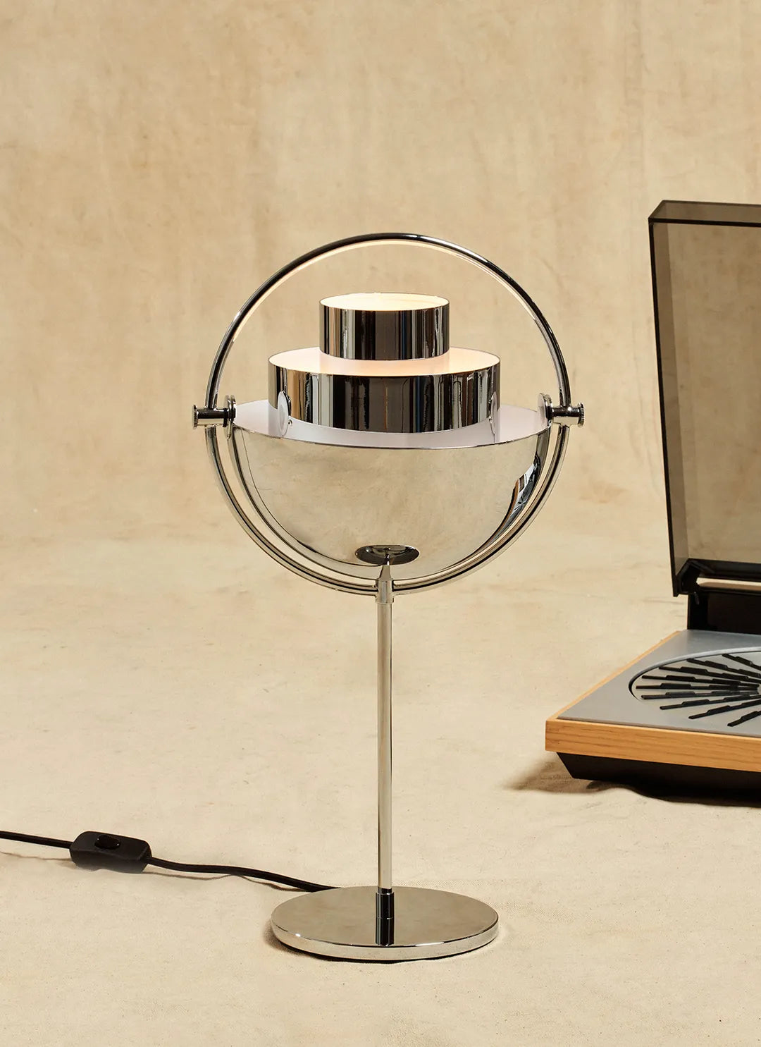 Lampe de table Multi-Lite par Gubi