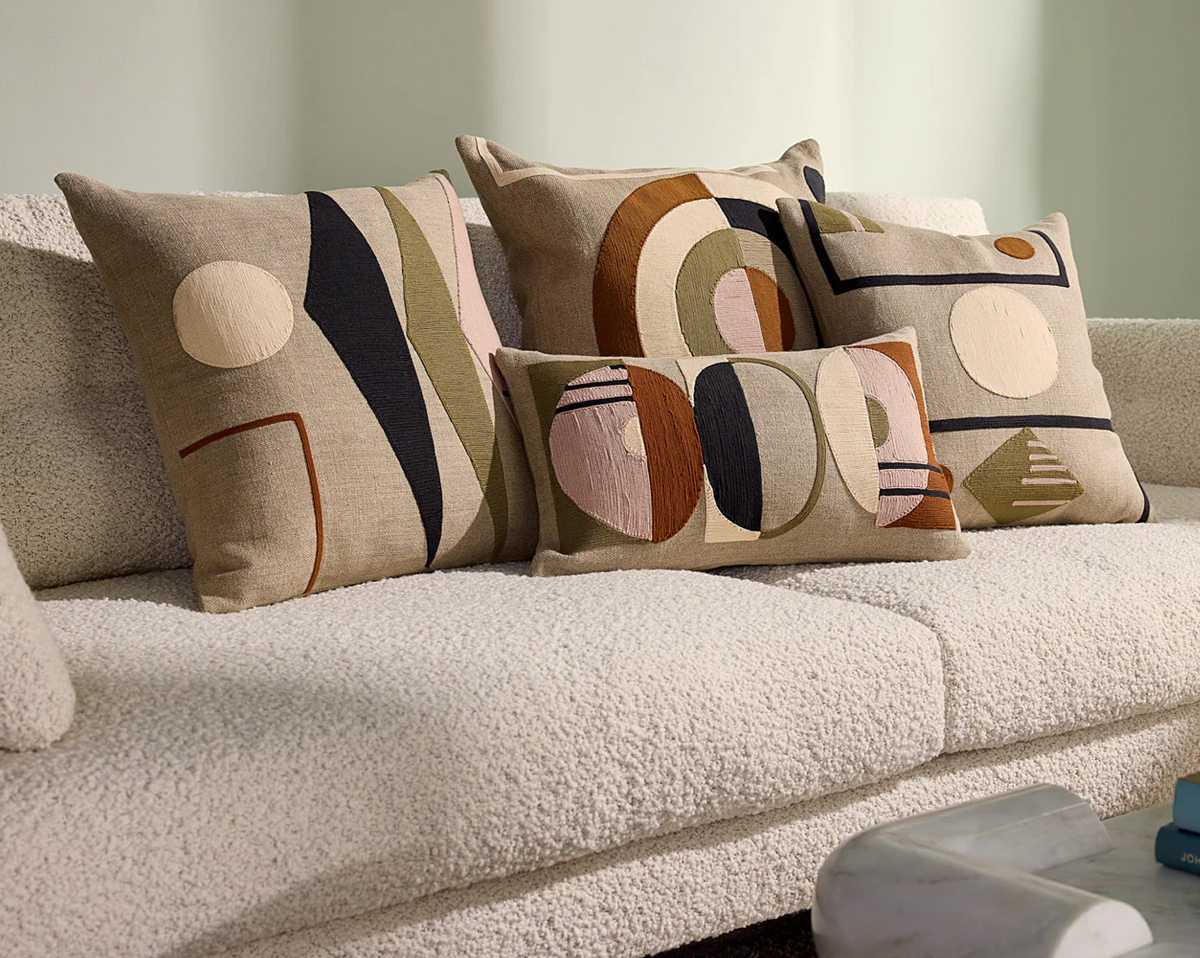 Coussin Triangles Monterey par Jonathan Adler