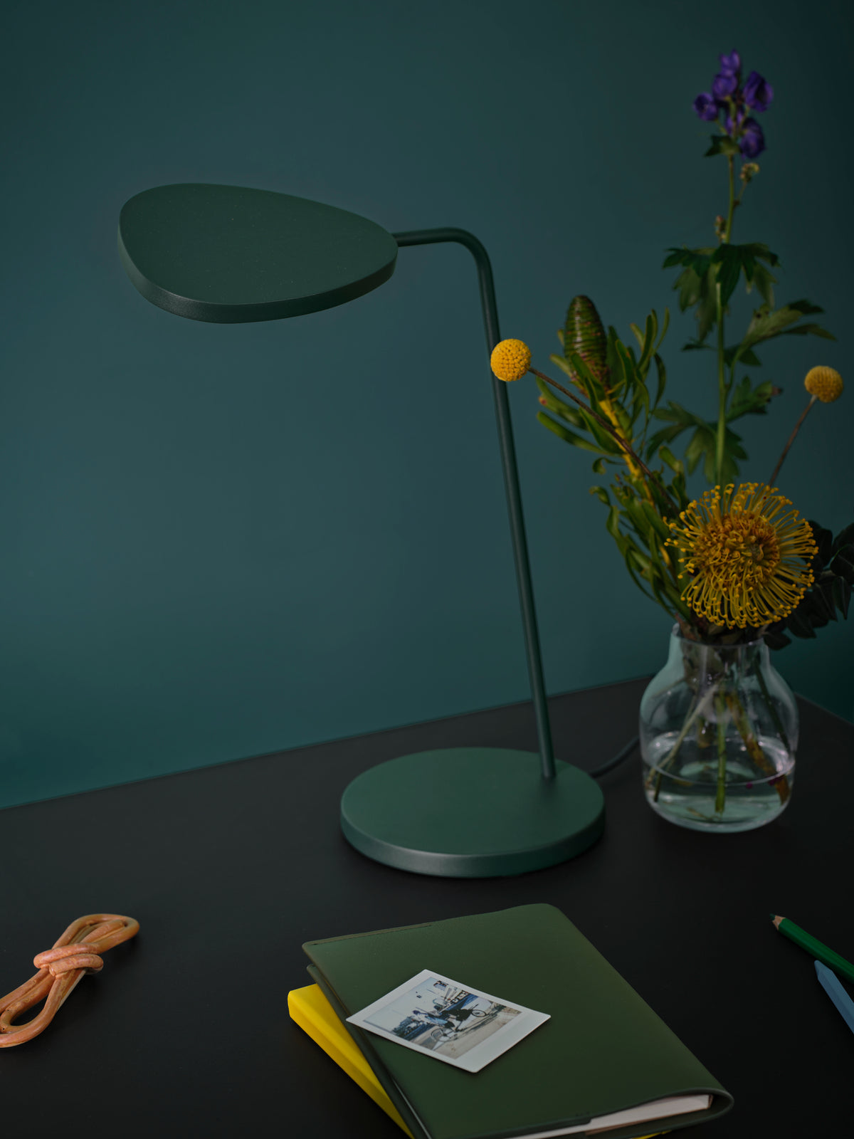 Leaf Table Lamp by Muuto