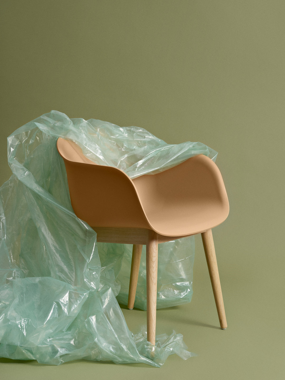 Fauteuil Fiber Base Bois – Shell par Muuto