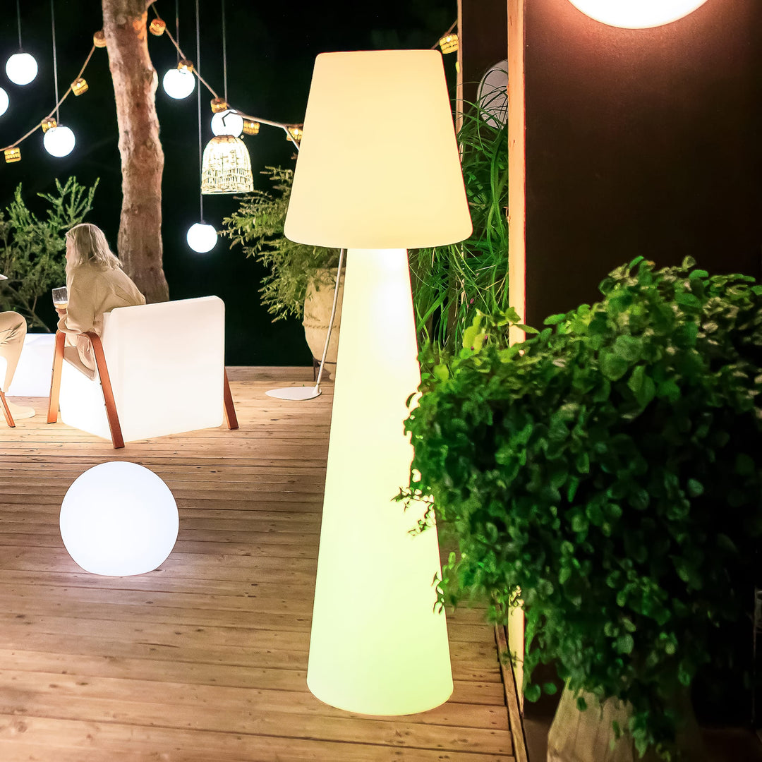 Lola 200 Floor Lamp by Newgarden