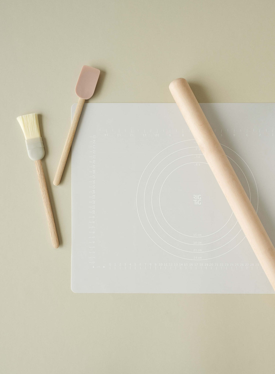 Easy Praline Spatula by Rig-Tig