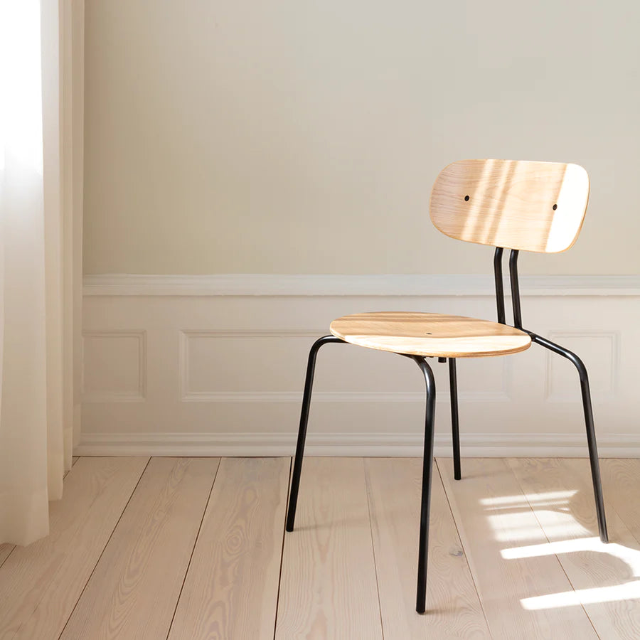 Curious Chair by Umage
