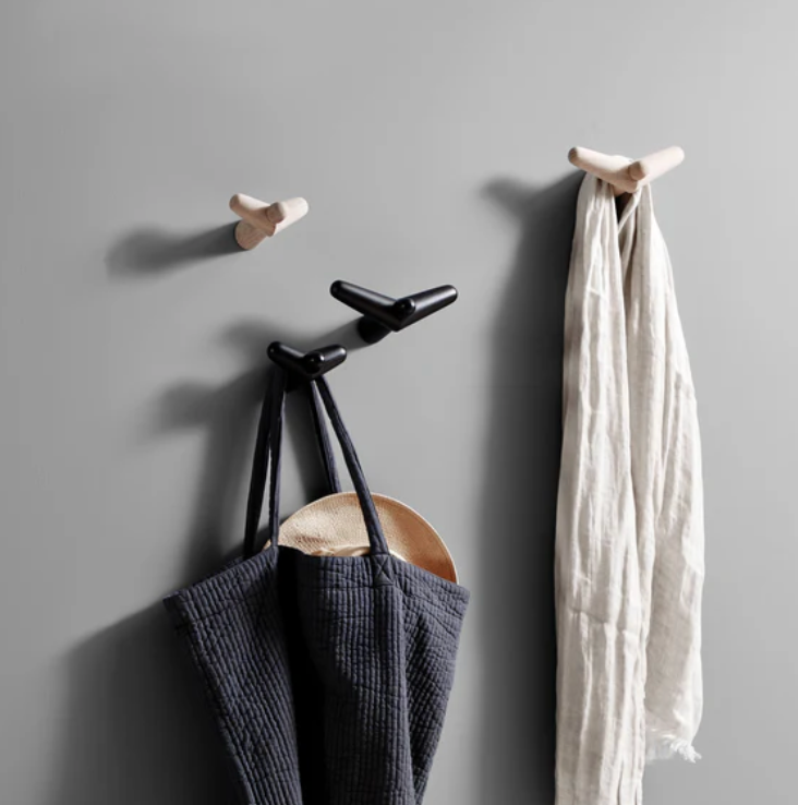 Tail Wing Hook by Woud Denmark