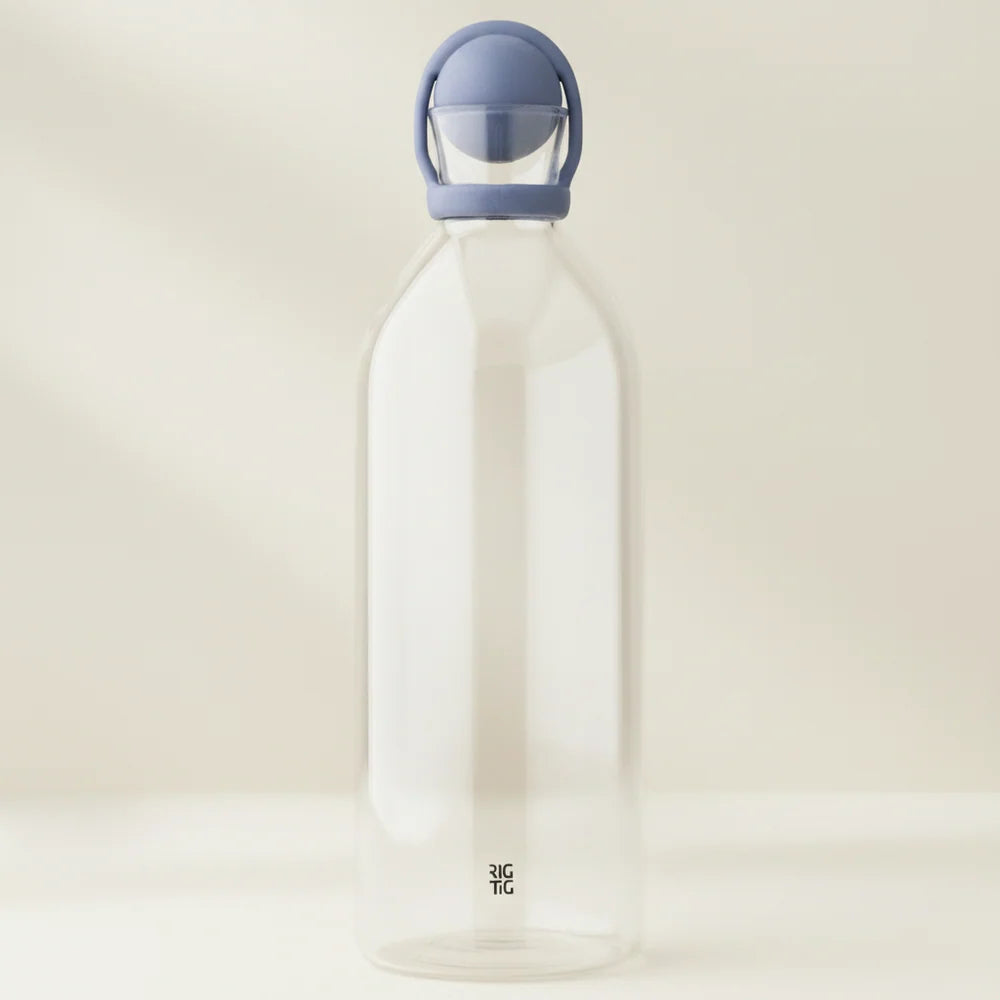 Rig-Tig COOL-IT 1.5L carafe with a sleek, modern design, featuring a clear glass body and stylish lid for serving beverages.